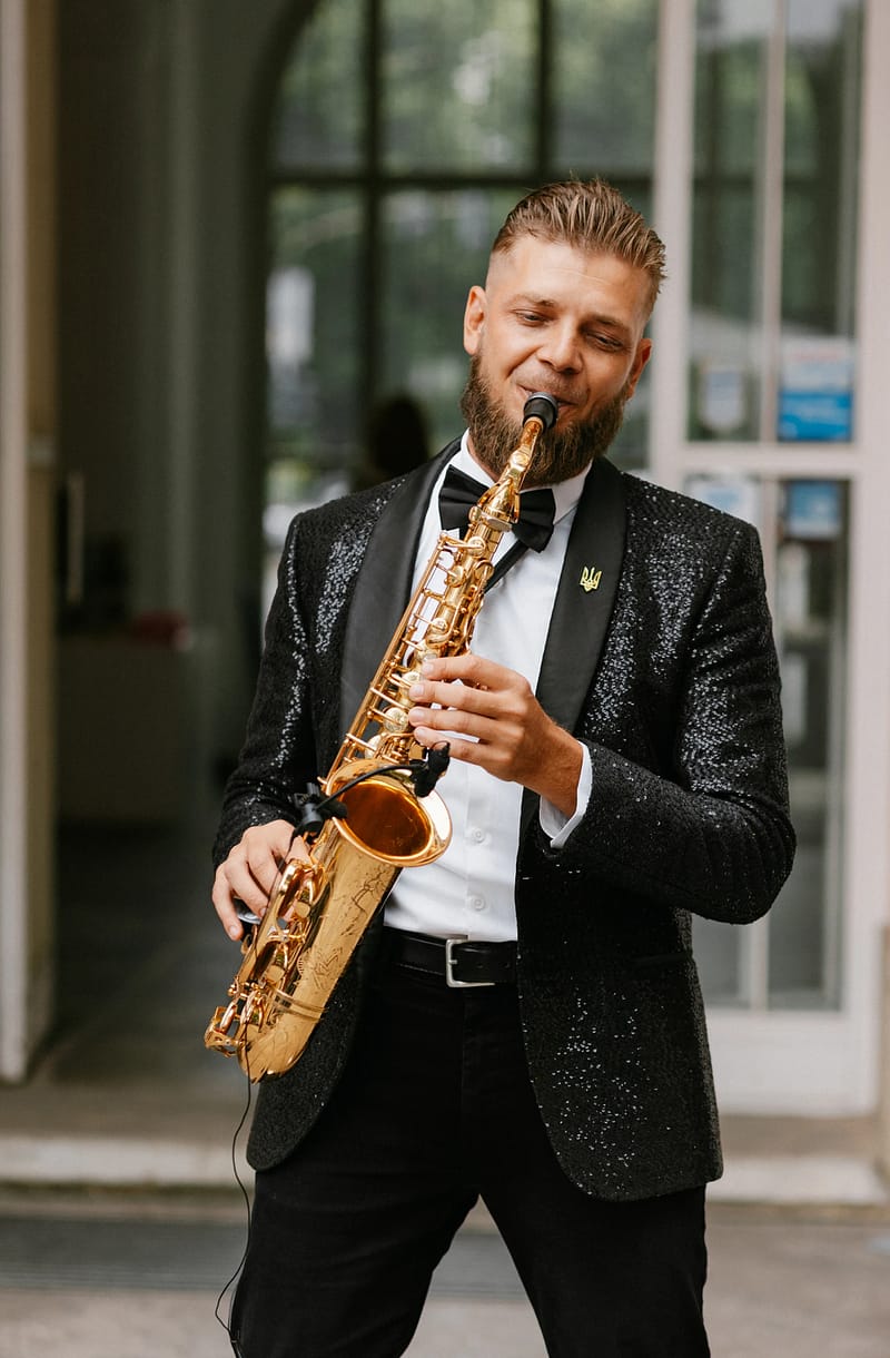 Vladi Sax — live saxophonist at Mallorca events