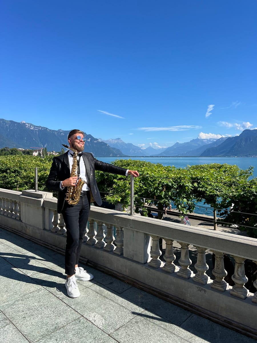 Vladi Sax — live saxophonist at Mallorca events
